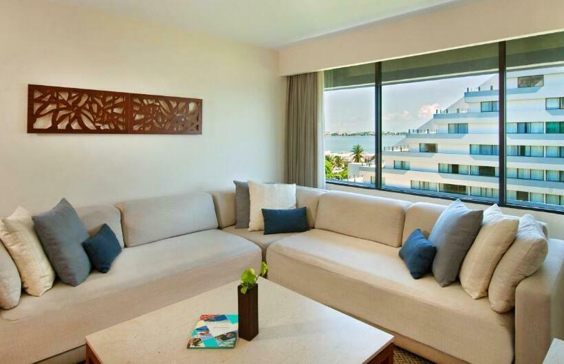 Familiesuite, Park Royal Beach Cancun  All Inclusive
