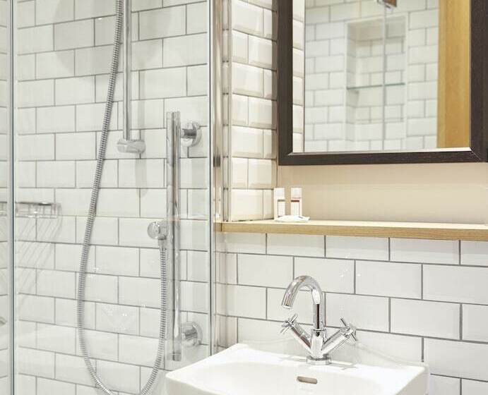 Номер Superior, The Bear Hotel By Greene King Inns