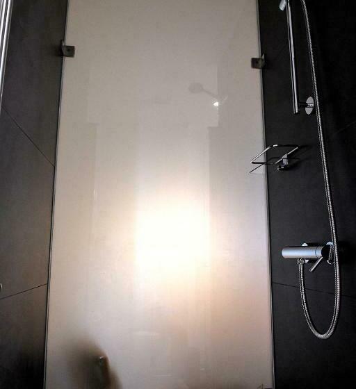 スタンダードルーム, O Cantinho Dos Cabrais