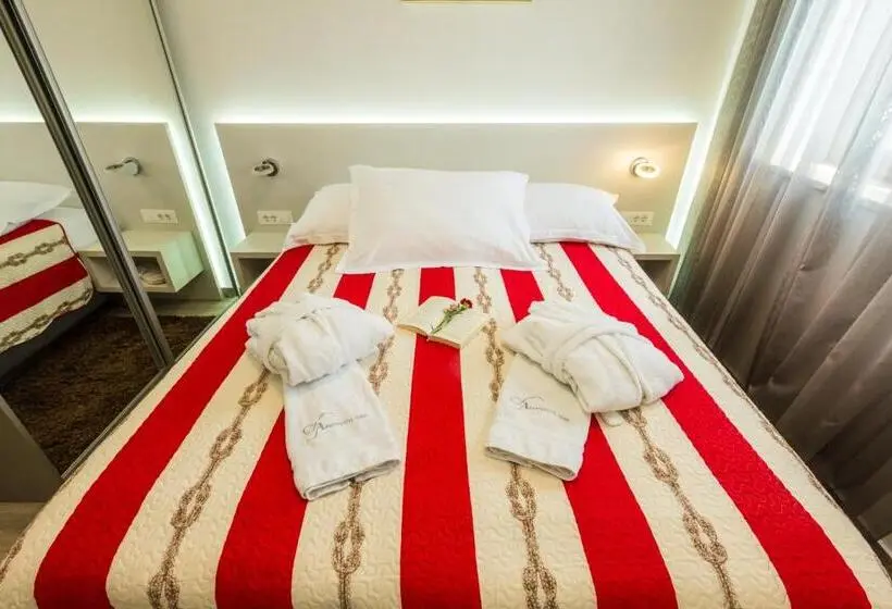デラックススタジオ, Aparthotel Gimi