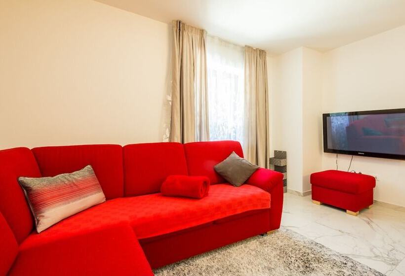 Апартаменты Deluxe 1 Спальня, Aparthotel Gimi