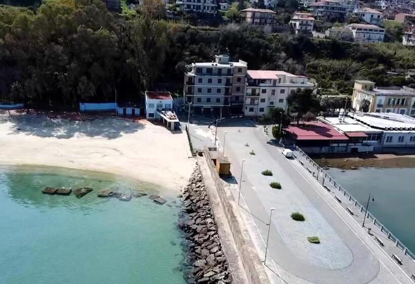 Четырехместный Номер Deluxe, Saraceno