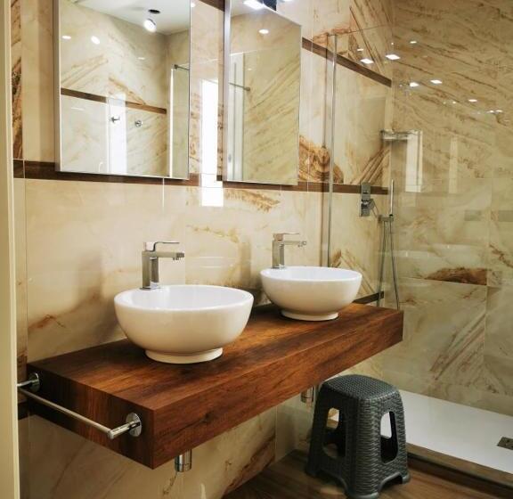 Четырехместный Номер Deluxe, Saraceno