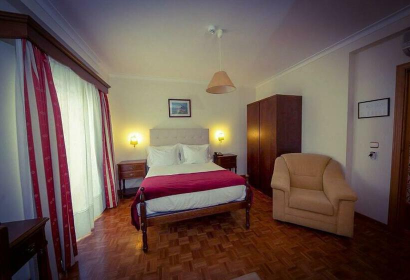 חדר משפחתי, Beira Dão