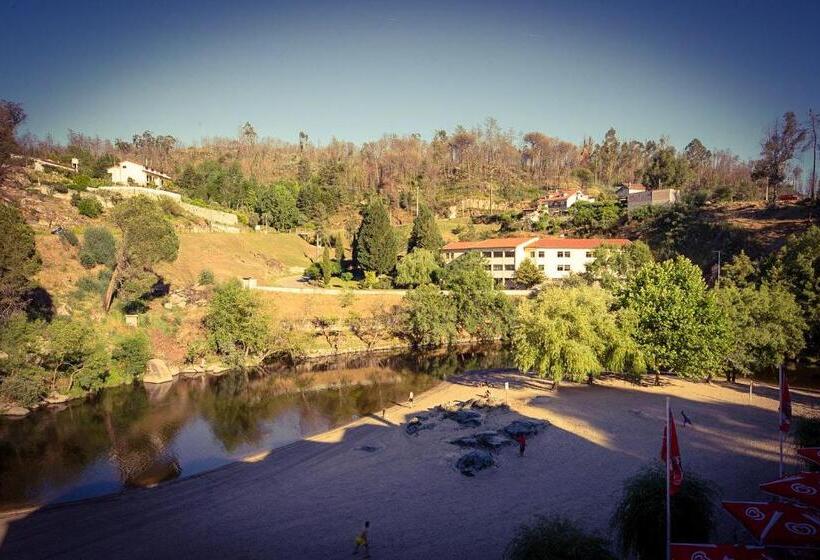 חדר משפחתי, Beira Dão