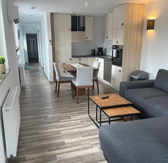 带1个卧室的豪华公寓, Casalino