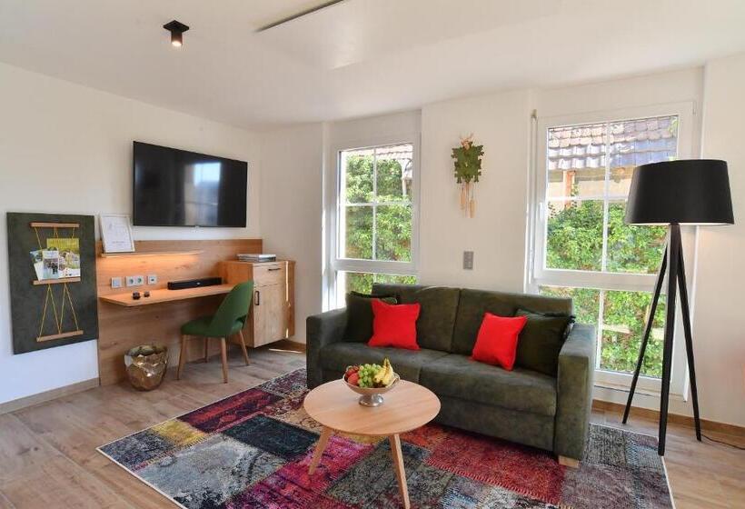 דירת חדר, Der Ochsen