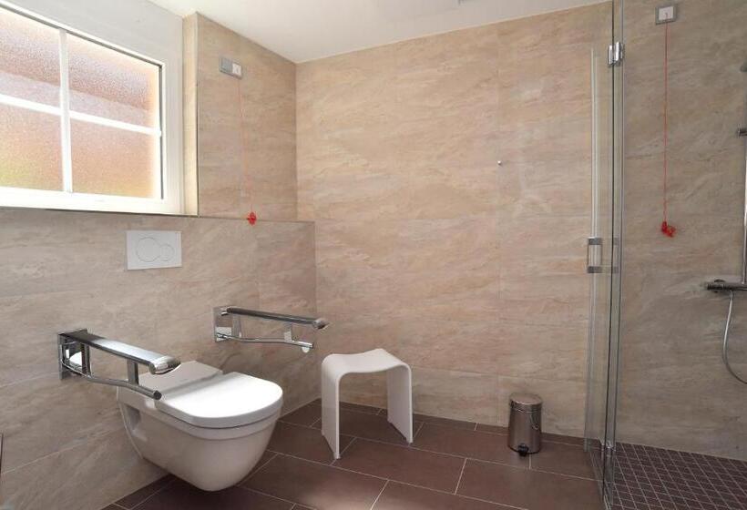 חדר סטנדרט מותאם לאדם עם מוגבלויות, Der Ochsen