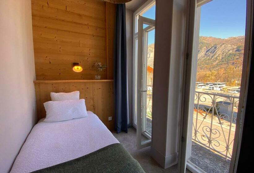 标准单人间, Oberland