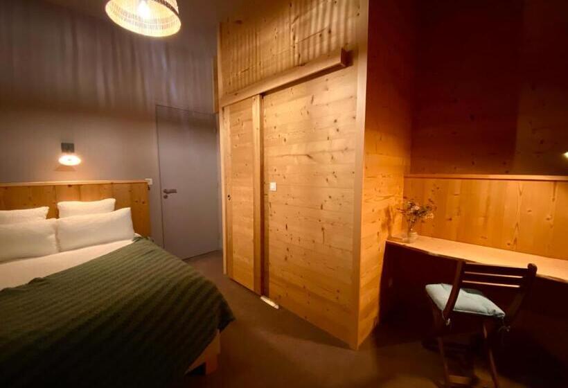 高级单人间, Oberland