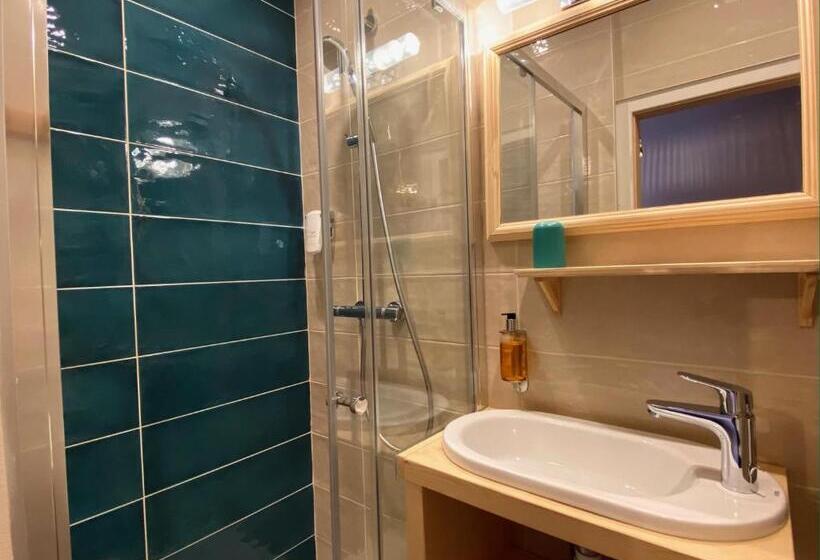 高级单人间, Oberland