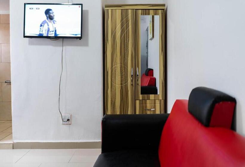 סוויטה משפחתית, Albrine Lodge