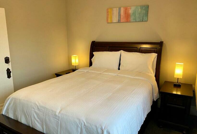 스탠다드 룸, Twin Lakes Creamery, Grill & Inn