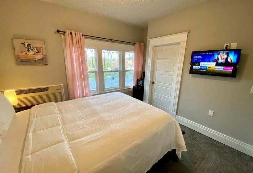 스탠다드 룸, Twin Lakes Creamery, Grill & Inn