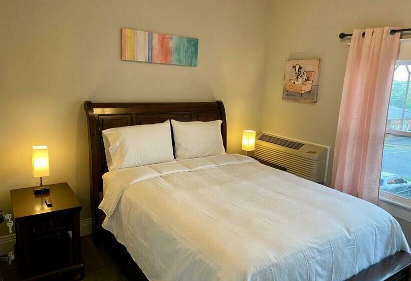 스탠다드 룸, Twin Lakes Creamery, Grill & Inn