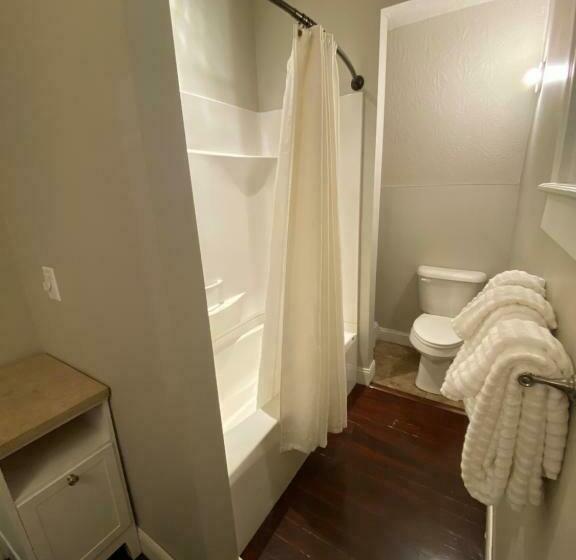 디럭스 룸, Twin Lakes Creamery, Grill & Inn