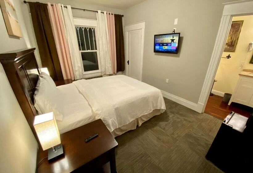 스탠다드 룸, Twin Lakes Creamery, Grill & Inn