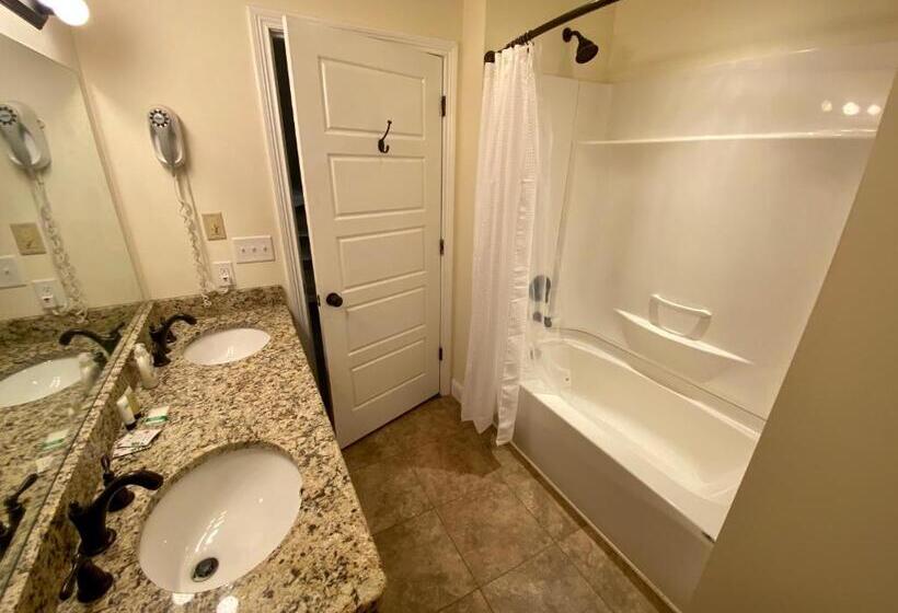 디럭스 룸, Twin Lakes Creamery, Grill & Inn