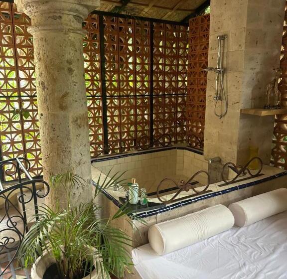 Люкс с Бассейном, Casa Miura Hotel Boutique