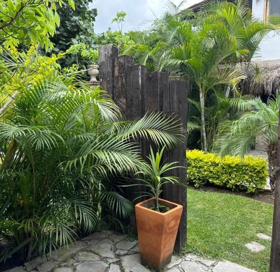 Люкс Вид на Сад, Casa Miura Hotel Boutique