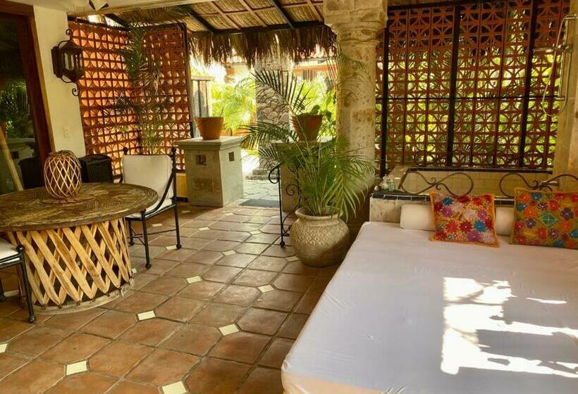 Люкс с Бассейном, Casa Miura Hotel Boutique