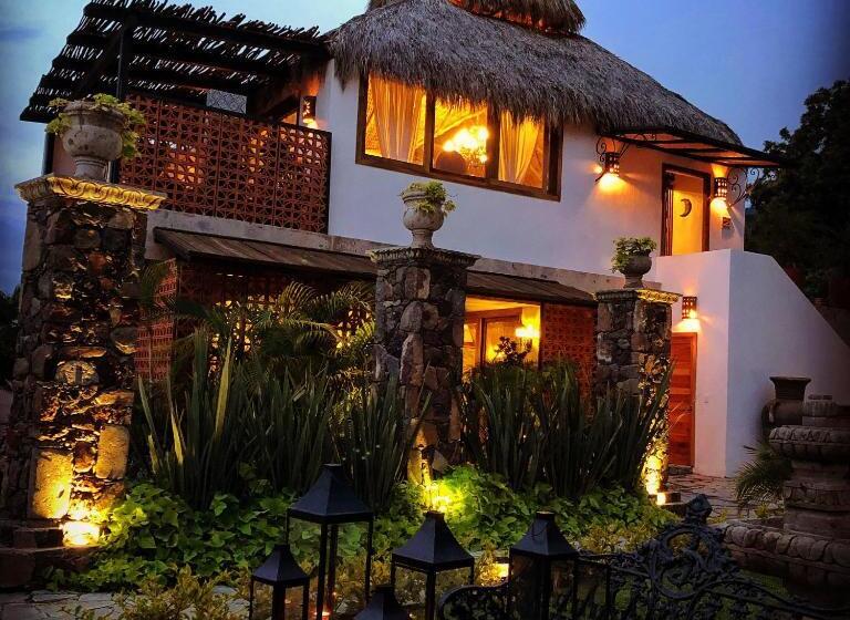 Suite with lake view, Casa Miura Hotel Boutique