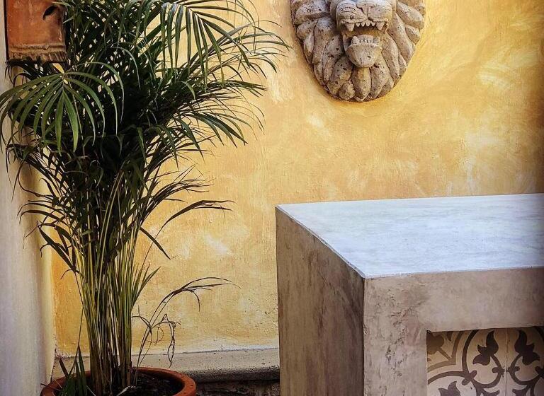 Люкс Deluxe Кровать Кинг, Casa Miura Hotel Boutique