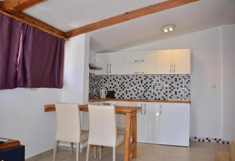 ２ベッドスイートルーム, Aquarius