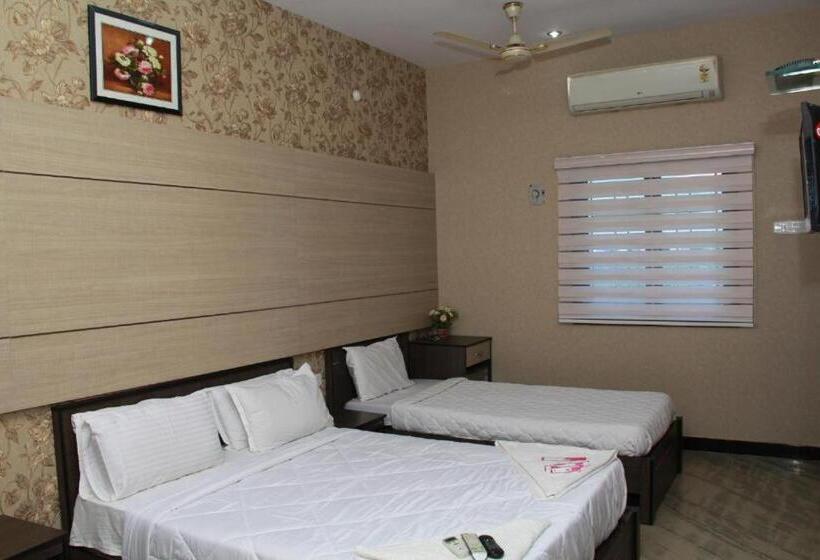 اتاق خانوادگی, Vaani Villa By Royal Stay