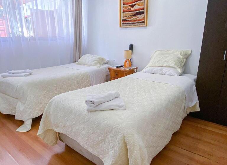 Номер Стандарт, Hostal Alcala