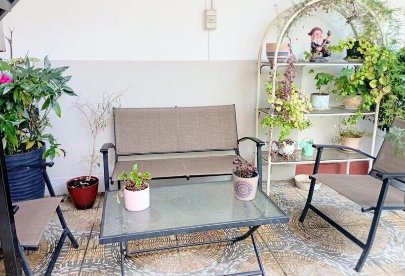 Номер Deluxe, Hostal Alcala