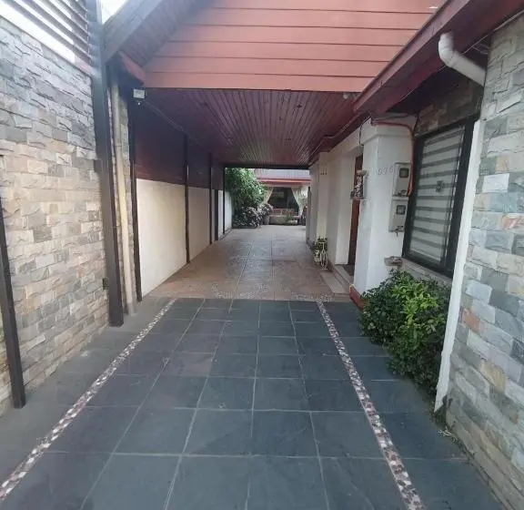 اتاق استاندارد سه نفره, Hostal Alcala