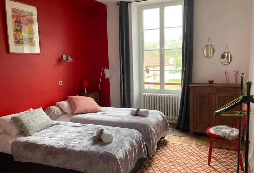 غرفة قياسية ثلاثية مطلة علي الحديقة, Maison Graciateguy