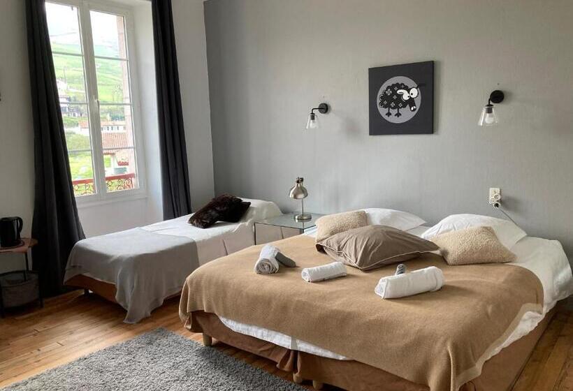 Трехместный Номер Стандарт Вид на Сад, Maison Graciateguy