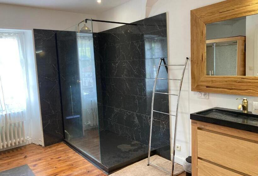 شقة غرفتين, Maison Graciateguy