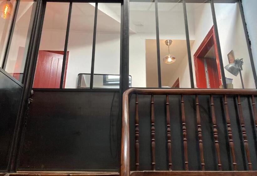 شقة غرفتين, Maison Graciateguy