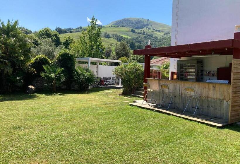 غرفة ديلوكس مزودة بشرفة, Maison Graciateguy