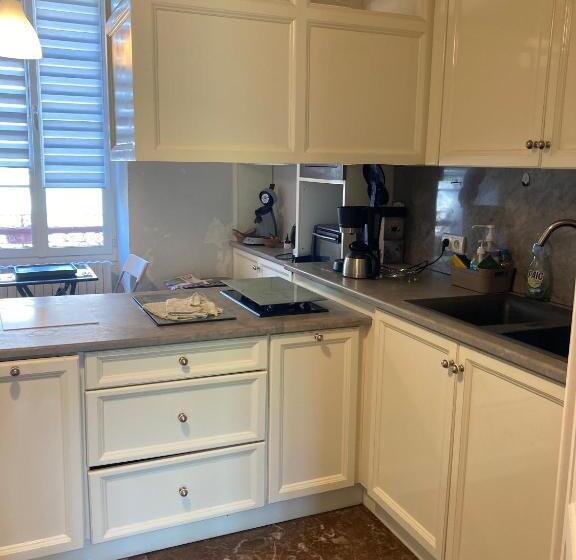 غرفة قياسية ثلاثية مطلة علي الحديقة, Maison Graciateguy