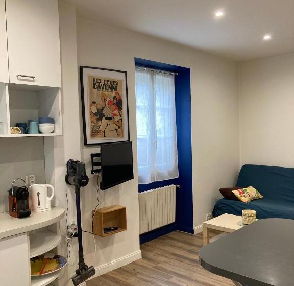 شقة غرفة واحدة مزودة بتراس, Maison Graciateguy