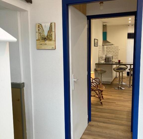 شقة غرفة واحدة مزودة بتراس, Maison Graciateguy