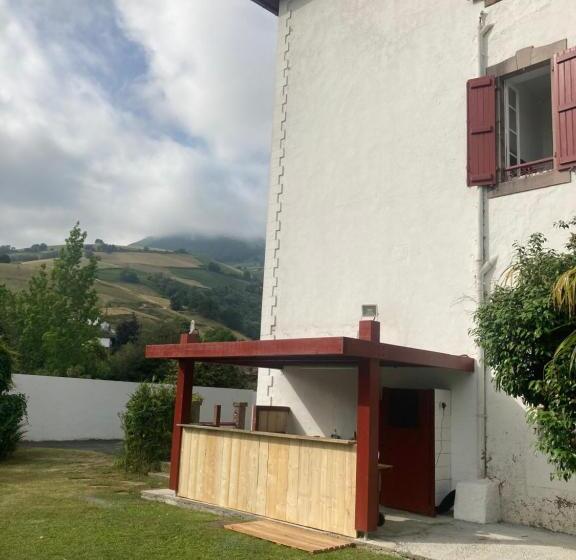 Апартаменты 2 Спальни, Maison Graciateguy