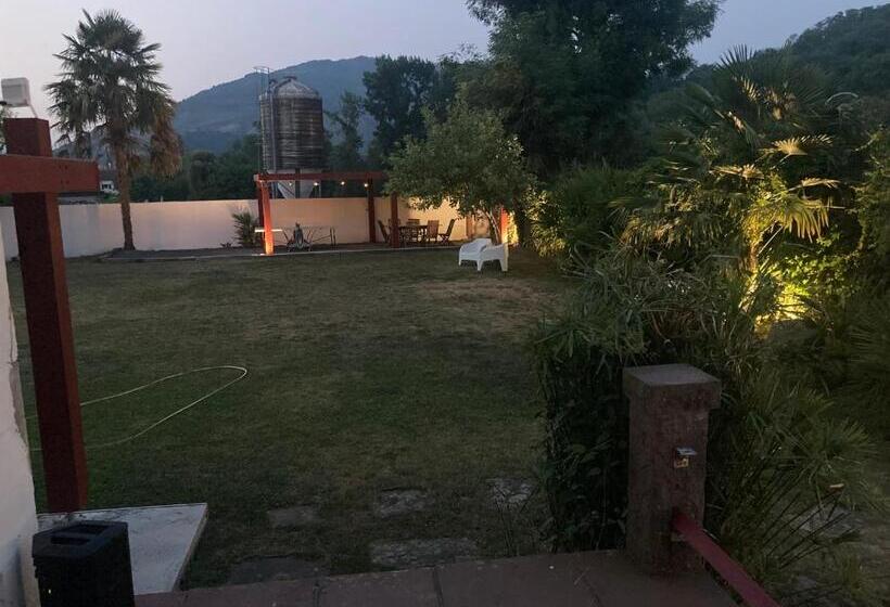 شقة غرفتين, Maison Graciateguy