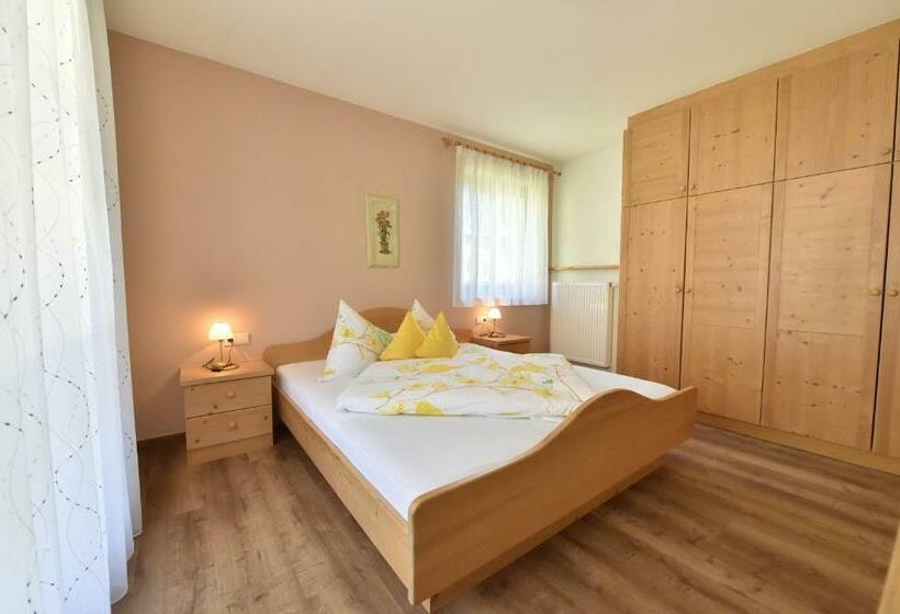 バルコニー付き１ベッドルームアパートメント, Appartements Lenzenhof