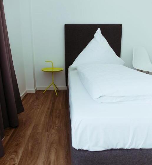 スタンダードスタジオ, Das Loft Apartments