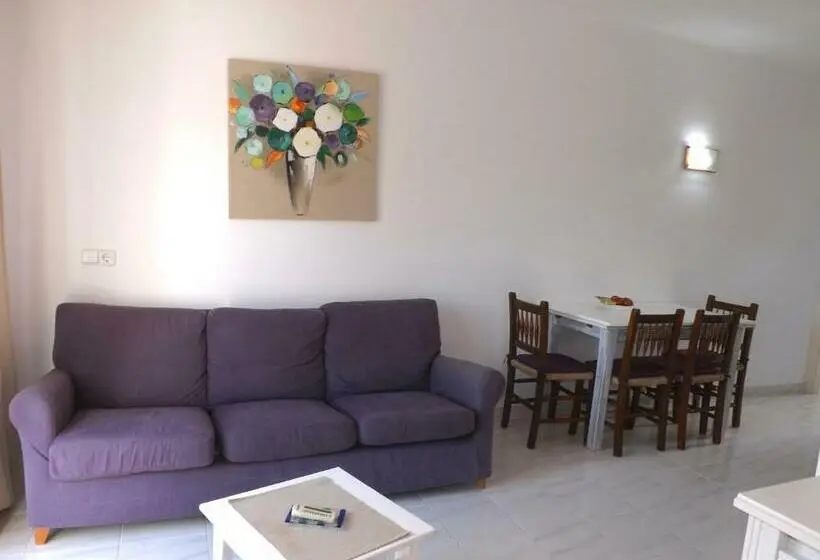 プールの見える1ベッドルームアパートメント, Bungalow Playa D Or, 2