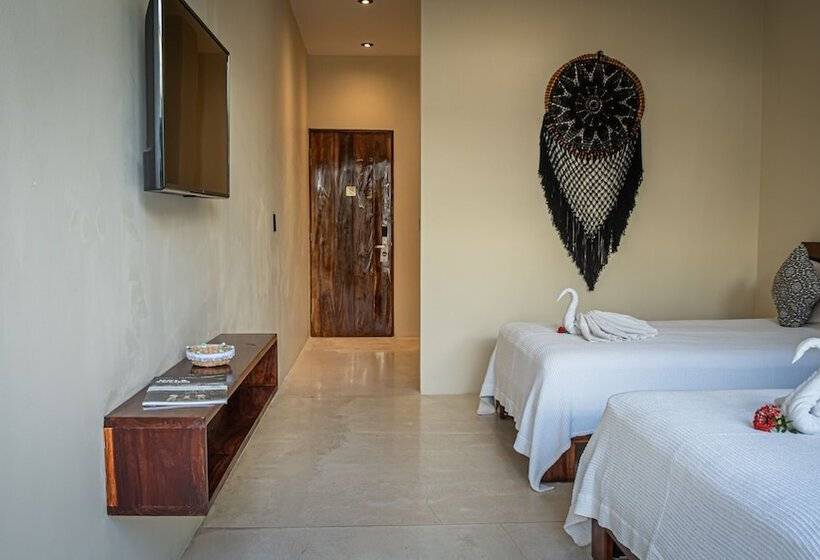 四人豪华间, Moonshine Tulum Hotel & Hostel