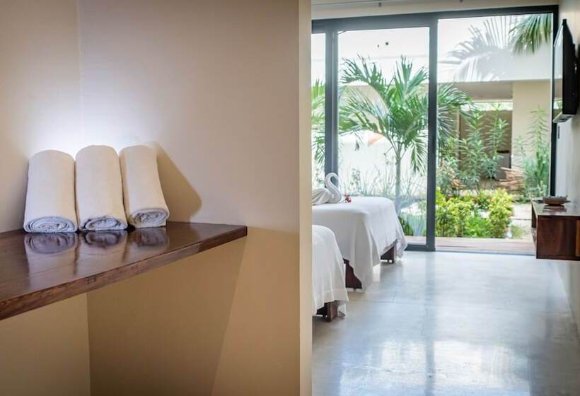 四人豪华间, Moonshine Tulum Hotel & Hostel