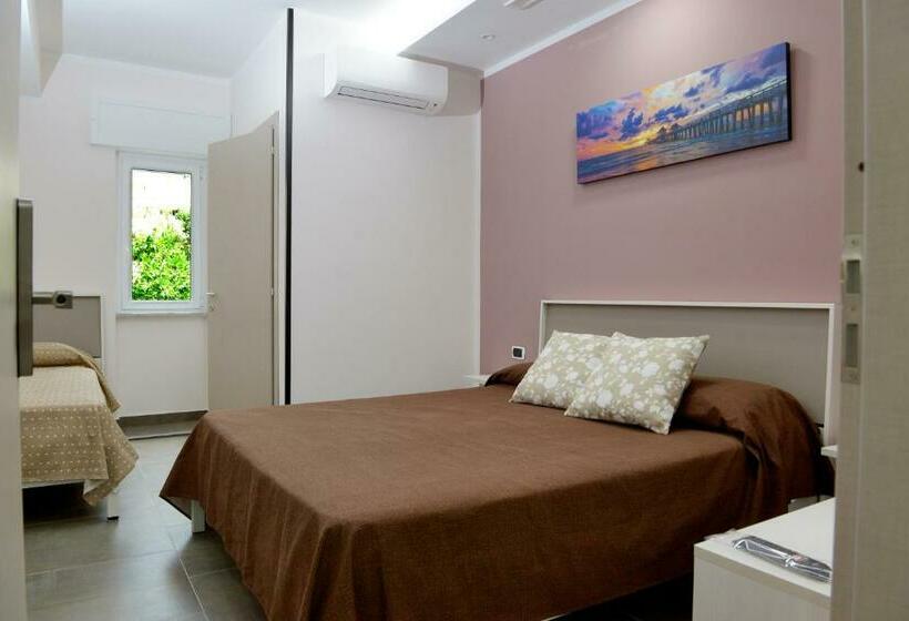 חדר קומפורט לשלושה, Bellavista Formia