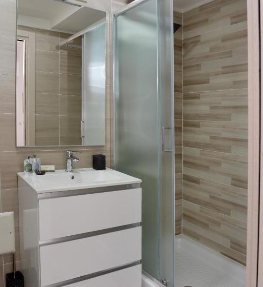 חדר סטנדרט לשלושה עם טרסה, Bellavista Formia