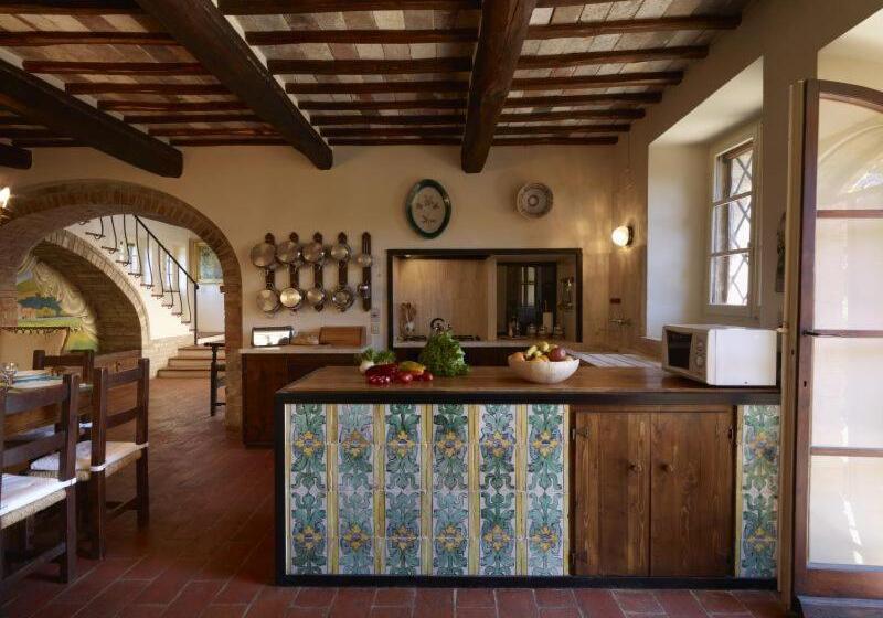 패밀리 룸, Montauto Suites